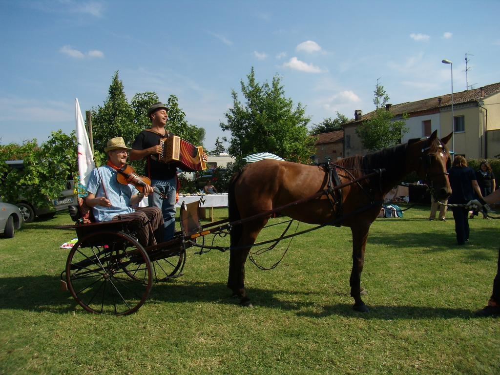 Antico Casale Dei Sogni Agriturismo Луго Экстерьер фото
